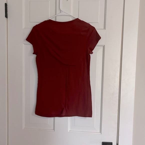 dark red semi fitted top - Picture 2 of 3